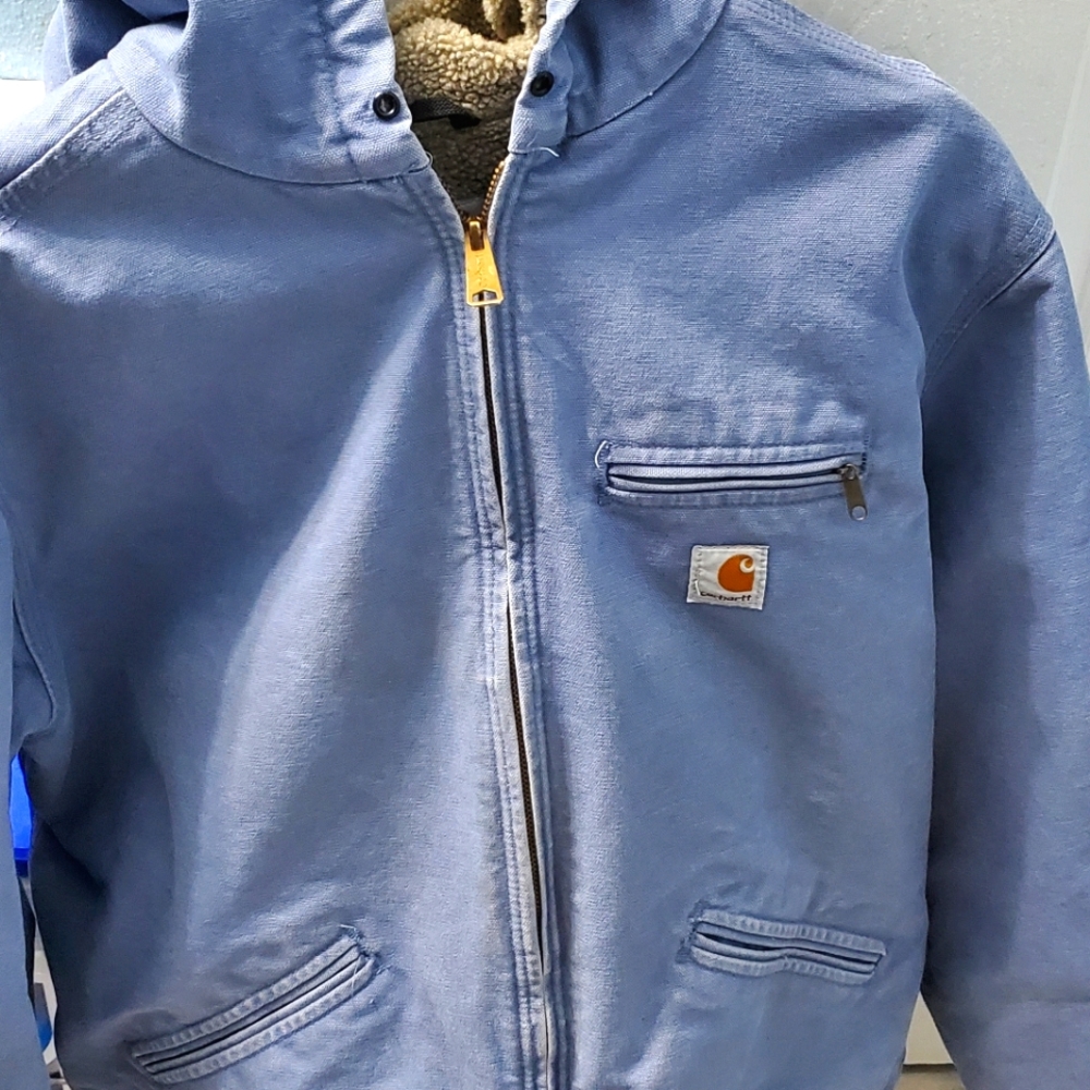 2xL womans Carhartt Coat